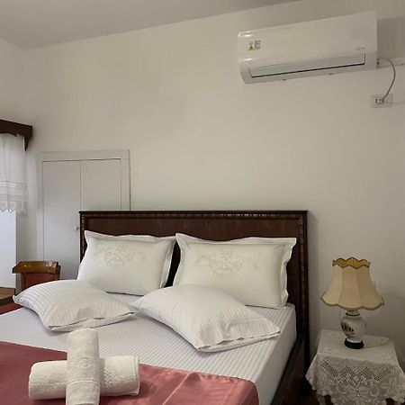 Yuri Guest House จีโรคาสเตอร์ ภายนอก รูปภาพ
