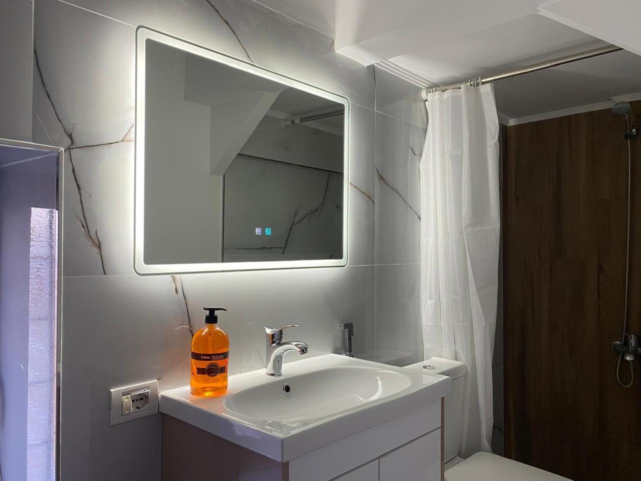 Yuri Guest House จีโรคาสเตอร์ ภายนอก รูปภาพ