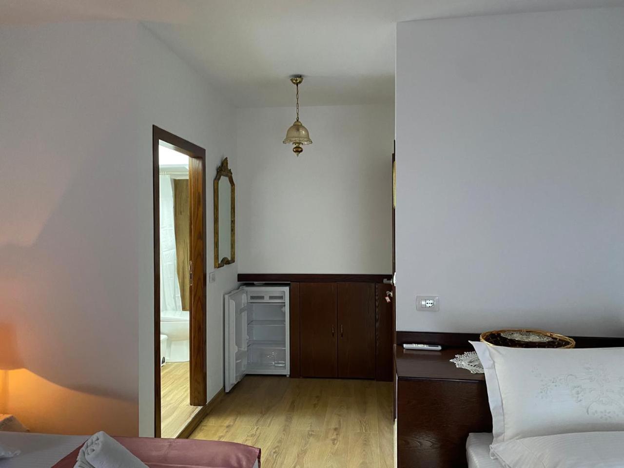 Yuri Guest House จีโรคาสเตอร์ ภายนอก รูปภาพ