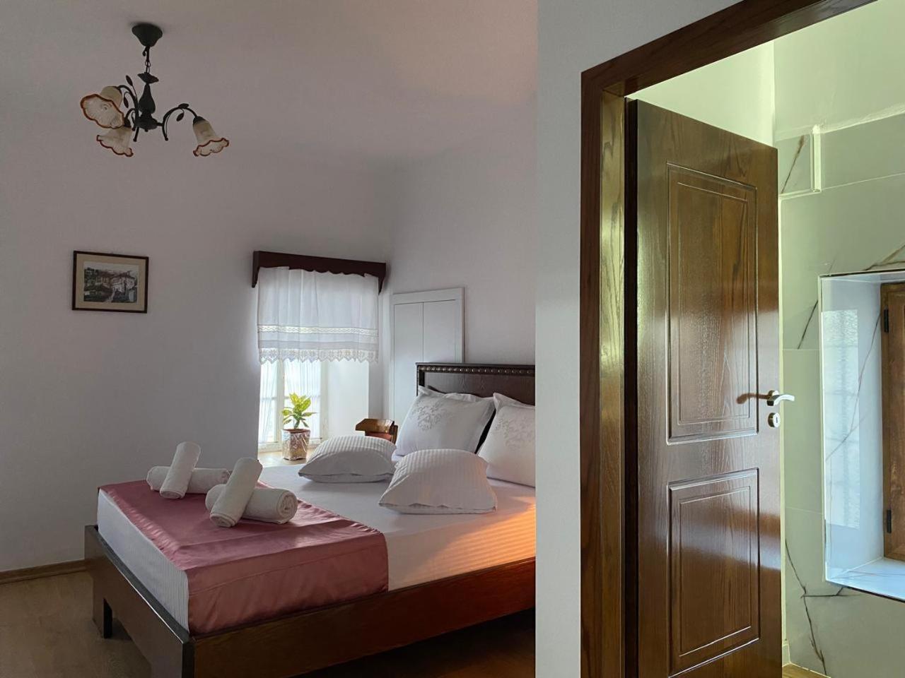 Yuri Guest House จีโรคาสเตอร์ ภายนอก รูปภาพ