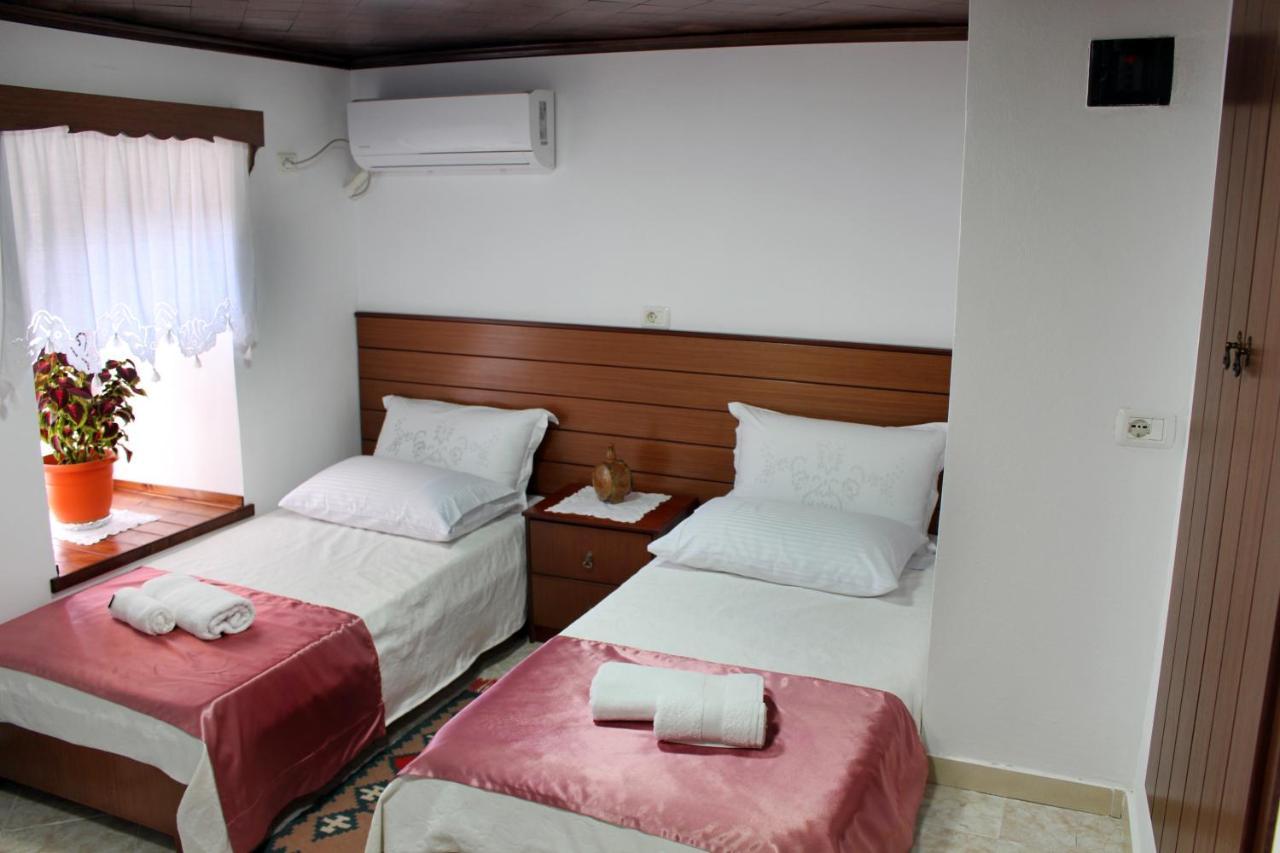 Yuri Guest House จีโรคาสเตอร์ ภายนอก รูปภาพ