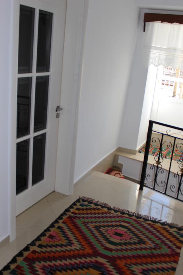 Yuri Guest House จีโรคาสเตอร์ ภายนอก รูปภาพ